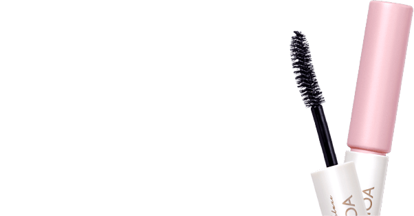 高品質のヘアケア成分がダメージを受けたまつ毛をケア。ボリューム感のある目元に